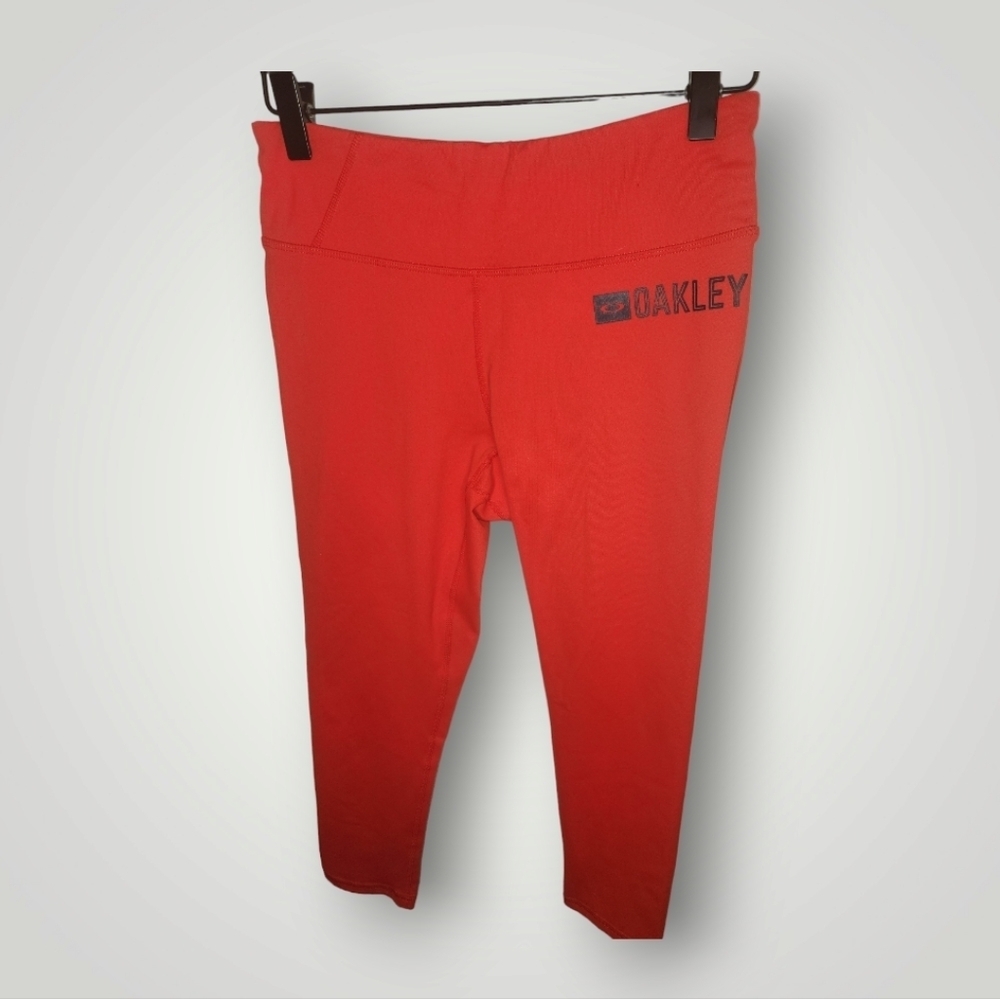 Oakley Red Capri crop active Leggings Size small
